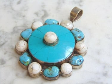 Womens Vintage Sterling Silver Turquoise Stone Pendant