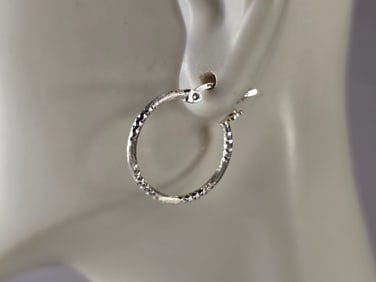 Womens Vintage Estate Sterling Silver Hoop Earrings
