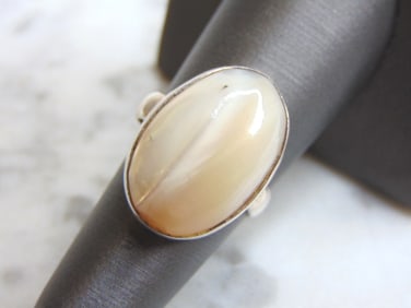 Womens Vintage Sterling Silver Chalcedony Stone Ring