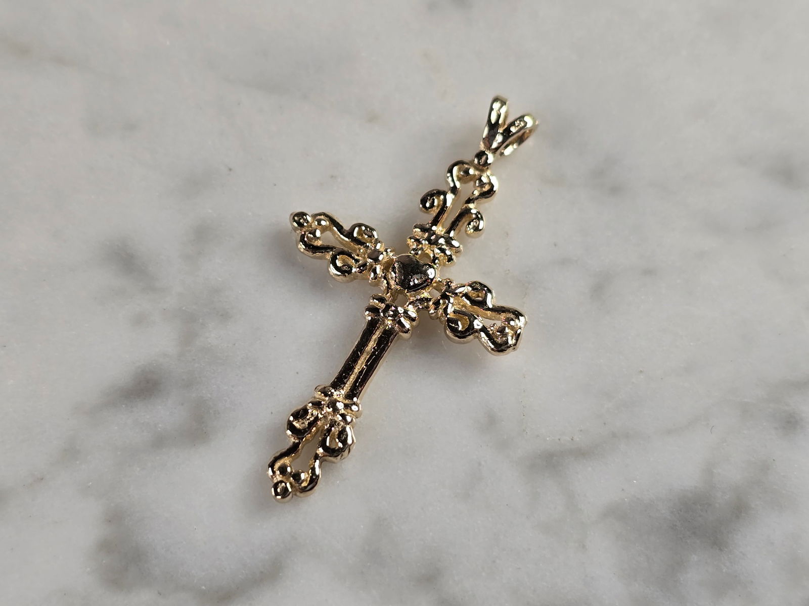 Womens 14K Gold Religious Catholic Christian Cross Pendant (1 of 3)