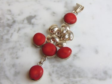 Womens Vintage Estate Sterling Silver Coral Pendant