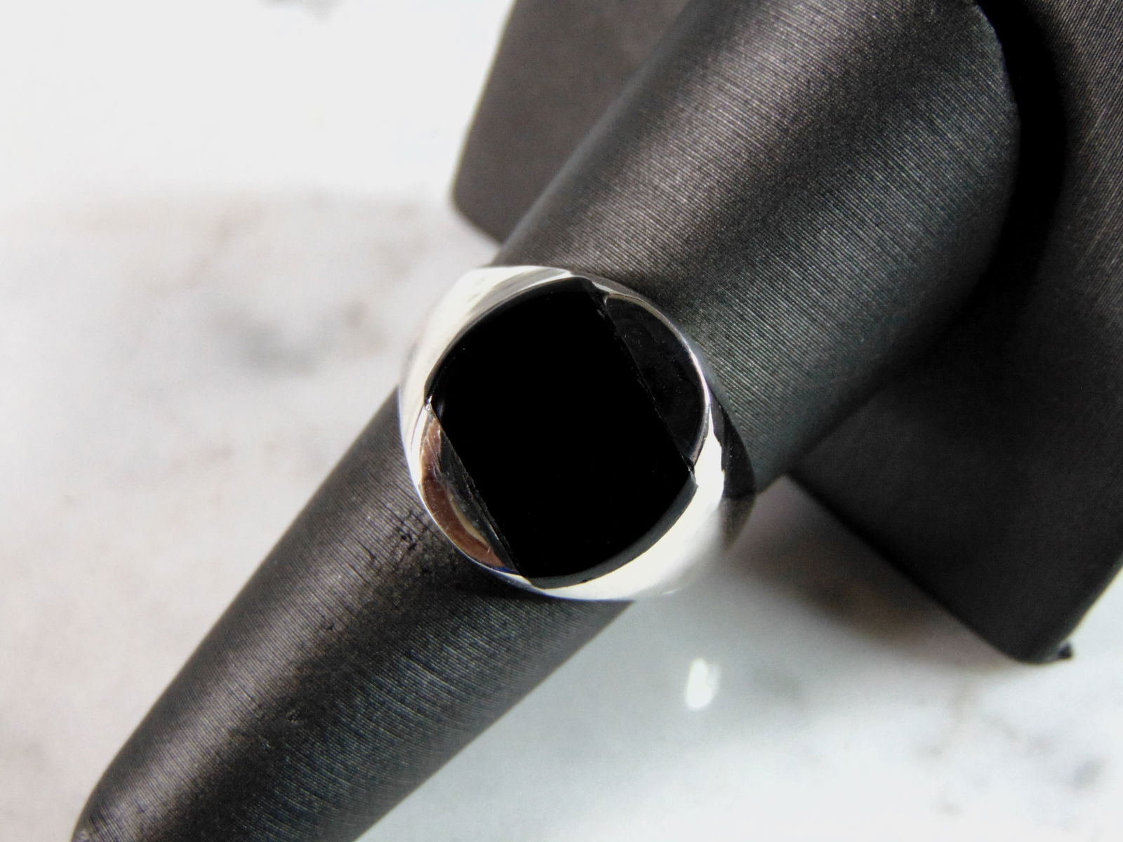 Womens Vintage Estate Sterling Silver Onyx Ring (1 of 5)