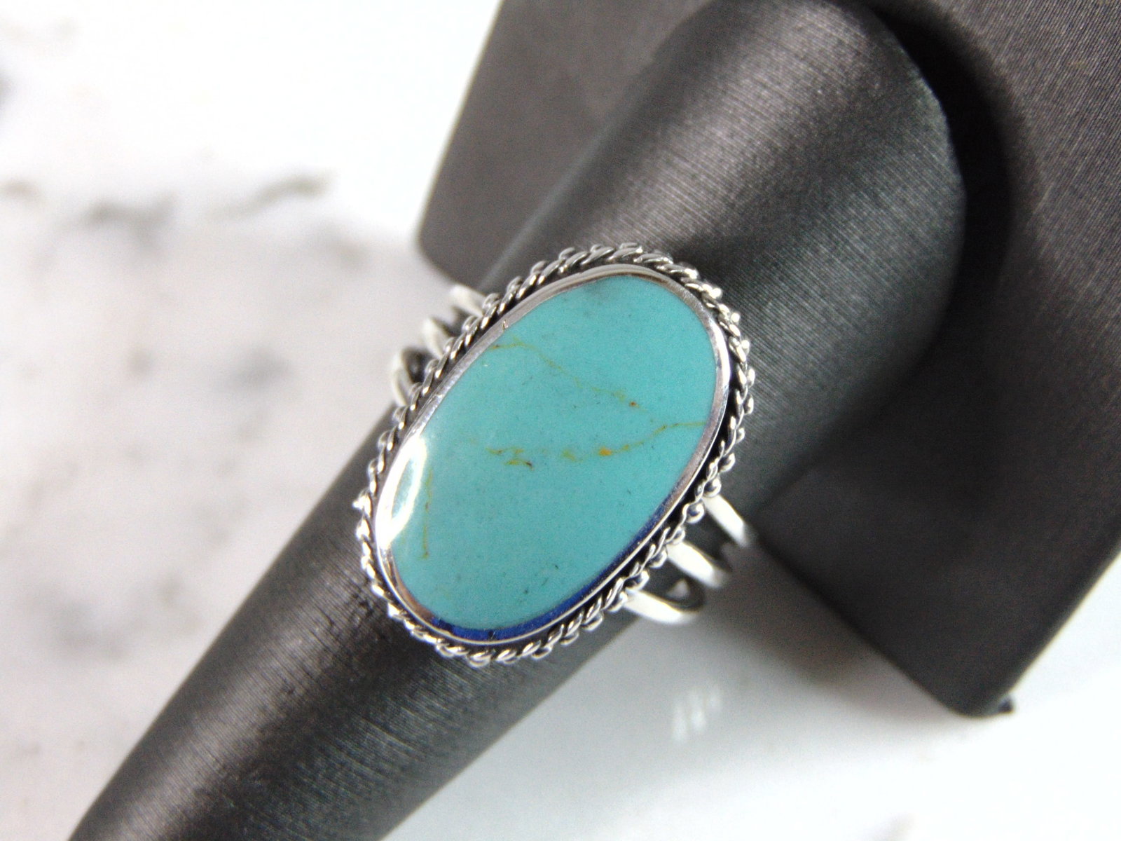 Womens Vintage Estate Sterling Silver Turquoise Ring (1 of 4)