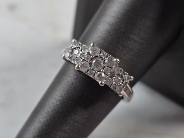 Womens Vintage Estate 14k White Gold Diamond Ring