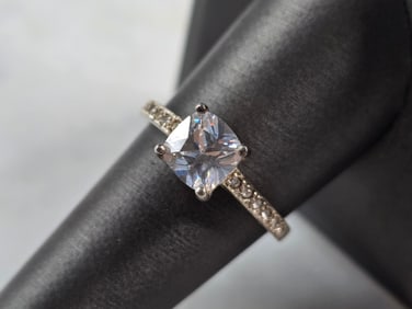 Womens Vintage Estate Sterling Silver CZ Ring