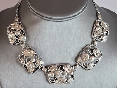 Womens Vintage Estate Sterling Silver Floral Filigree Bib Necklace