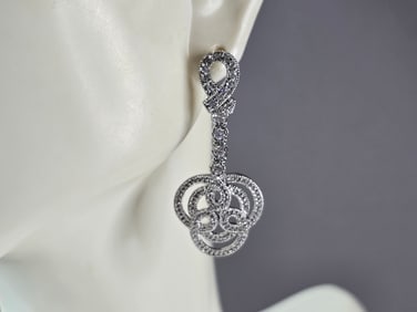 Womens Vintage Estate Sterling Silver Infinity Knot CZ Earrings