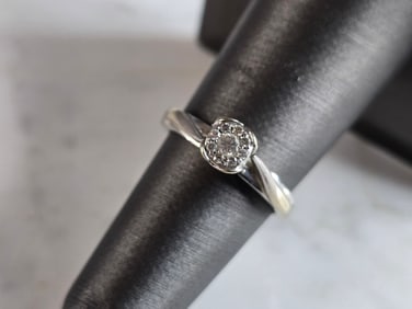 Womens Vintage Estate 10K White Gold Diamond Ring