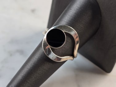 Womens Vintage Estate Sterling Silver Modernist Onyx Ring