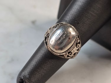 Womens Vintage Estate Sterling Silver Monogram "M" Ring