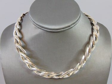 Womens Vintage Estate Sterling Silver Necklace