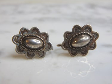 Womens Vintage Estate Sterling Silver Flower Earrings