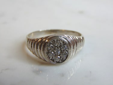 Womens Vintage Estate Sterling Silver CZ Ring