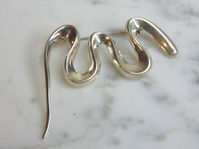 Vintage Estate Women's Sterling Silver Modernist Brooch (1 of 2)