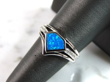 Womens Estate Sterling Silver Modernist Blue Opal Ring