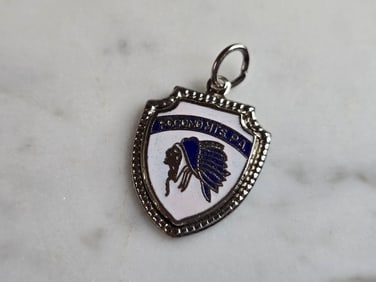 Womens Vintage Estate Sterling Silver Pocono Mts PA Charm