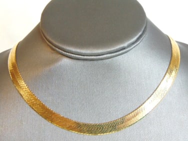 Lovely Vintage 14K Yellow Gold Herringbone Necklace
