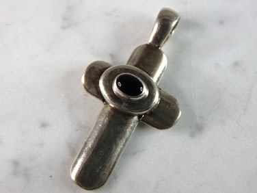 Womens Vintage Estate Sterling Silver Onyx Cross Pendant