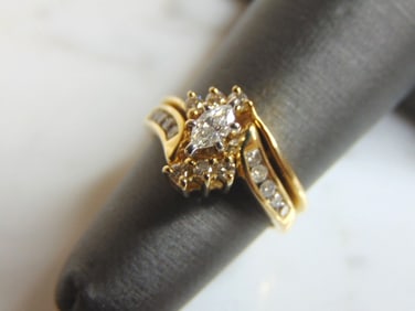 Womens Vintage Estate 14K Yellow Gold Diamond Ring