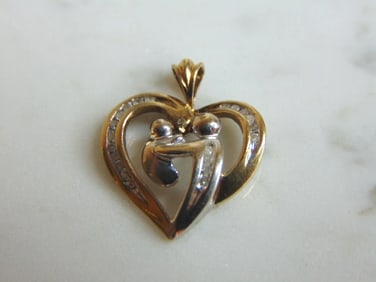 Womens Vintage Estate 10K Gold Heart Diamond Pendant