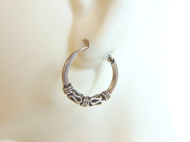 Womens Vintage Estate Sterling Silver Hoop Earrings