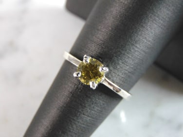 Womens Sterling Silver Ring w/ Golden Beryl Colored Stone