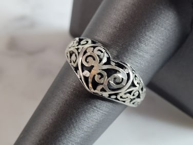 Womens Vintage Estate Sterling Silver Kabana Heart Ring