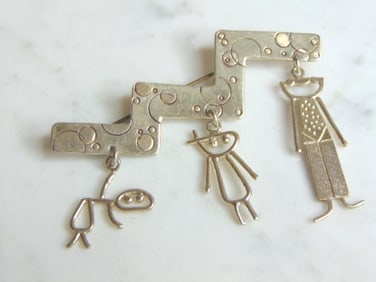 Womens Vintage Estate Sterling Silver Family Brooch