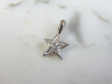 Womens Vintage Estate Sterling Silver CZ Star Pendant
