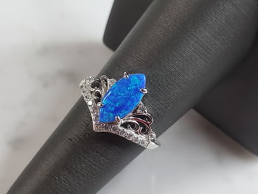 Womens Estate Sterling Silver Modernist Blue Opal Ring