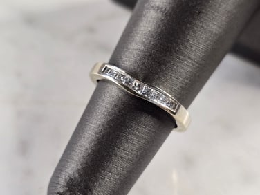 Womens Vintage Estate 10K White Gold Diamond Ring