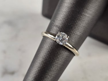 Womens Vintage Estate 14k White Gold Diamond Engagement Ring