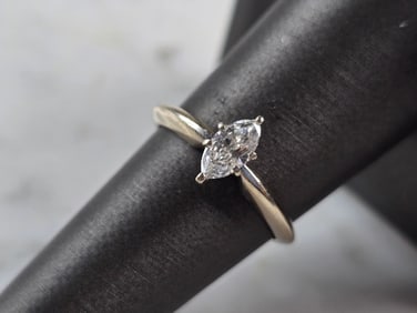 Womens Vintage 14K White Gold Diamond Engagement Ring