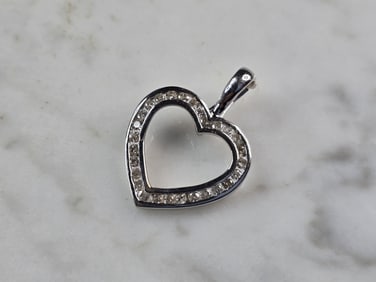 Women Vintage Estate 10k White Gold Diamond Heart Pendant