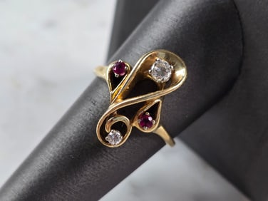 Womens Vintage Estate 14k Yellow Gold Amethyst & Diamond Ring