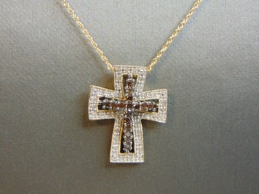 Womens 14k Gold Necklace w/ Diamond Cross Pendant