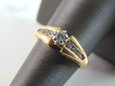 Womens Vintage Estate 14k Gold Diamond Ring