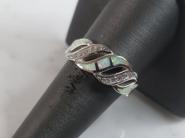 Womens Vintage Estate Sterling Silver Modernist Opal Ring