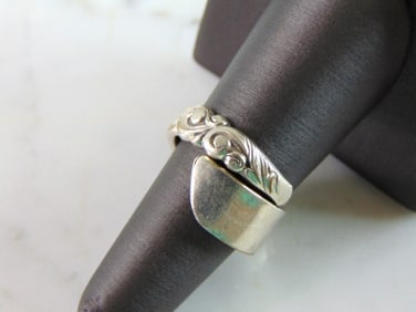 Womens Sterling Silver South Seas Spoon Handle Ring