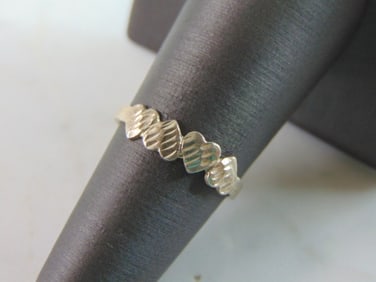 Womens Vintage Estate Sterling Silver Heart Ring