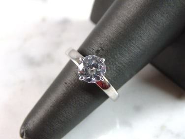 Womens Vintage Estate Sterling Silver Modernist CZ Ring