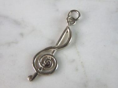 Womens Vintage Estate Sterling Silver Treble Clef Pendant
