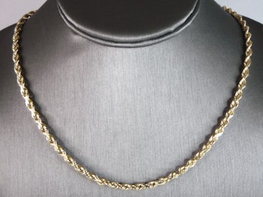 Lovely Vintage Estate 10K Yellow Gold Rope Chain Necklace