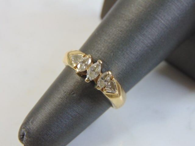 Vintage Estate Women's 14K Yellow Gold, Diamond Ring (1 of 5)