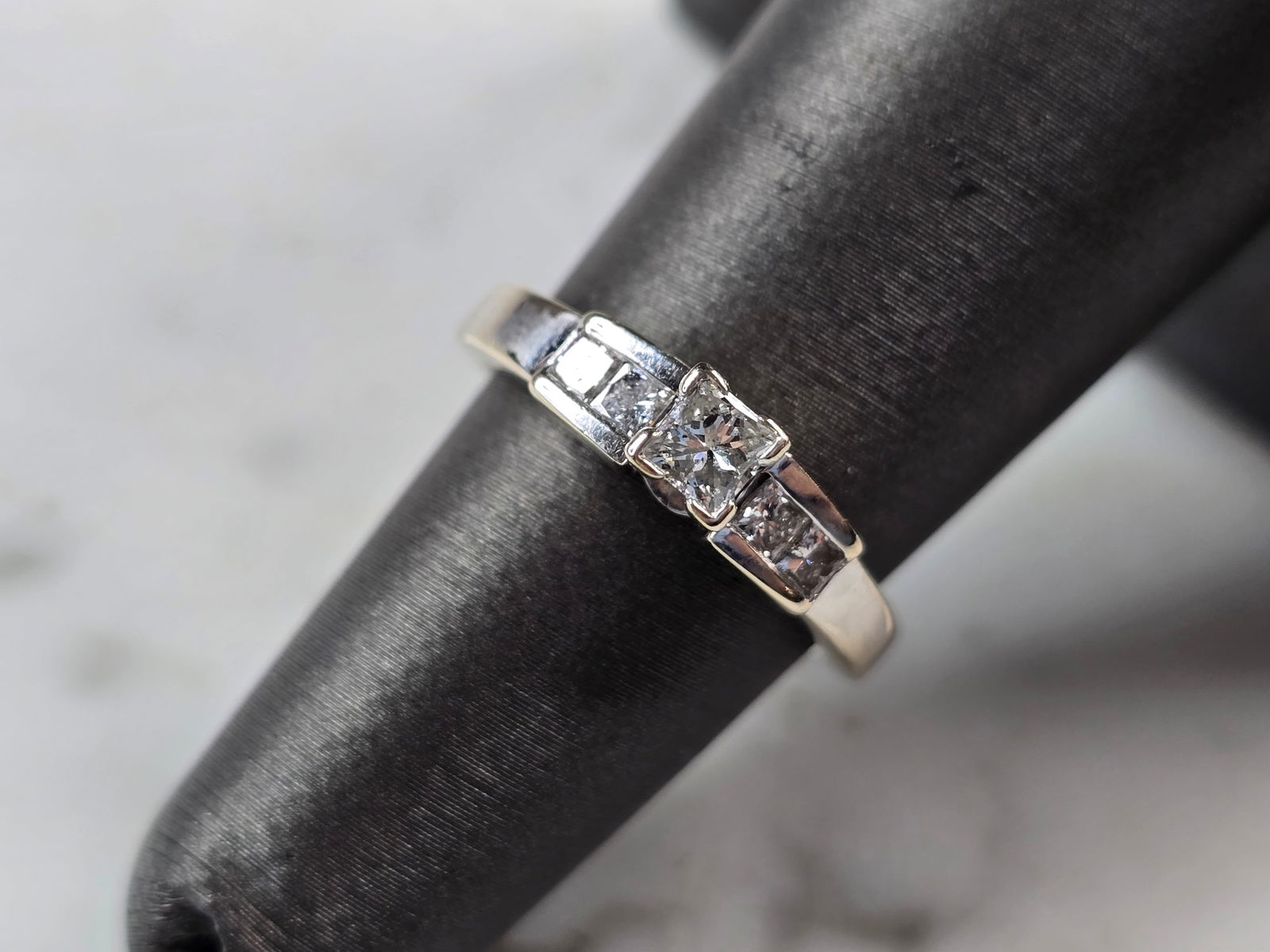 Womens Vintage Estate 14K White Gold Diamond Ring (1 of 7)