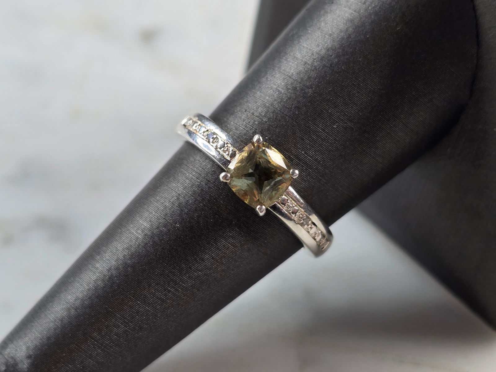 Womens Vintage Estate Sterling Silver Citrine Ring (1 of 5)
