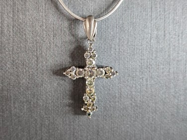 Womens Vintage Estate Sterling Silver Religious Cross Necklace