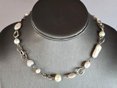 Womens Vintage Estate Sterling Silver Pearl Carey Hill Necklace