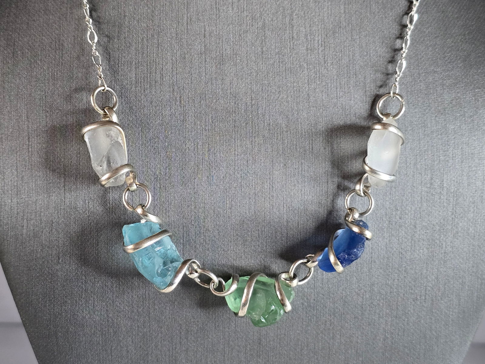 Womens Vintage Estate Sterling Silver Modernist Sea Glass ? Necklace (1 of 3)