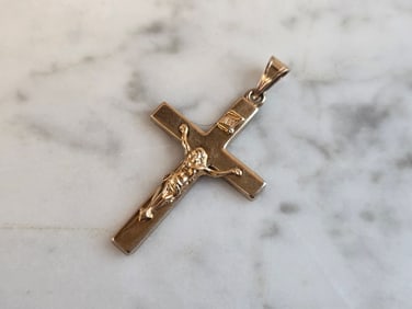 Vintage Estate 14K Yellow Gold Religious Cross Pendant